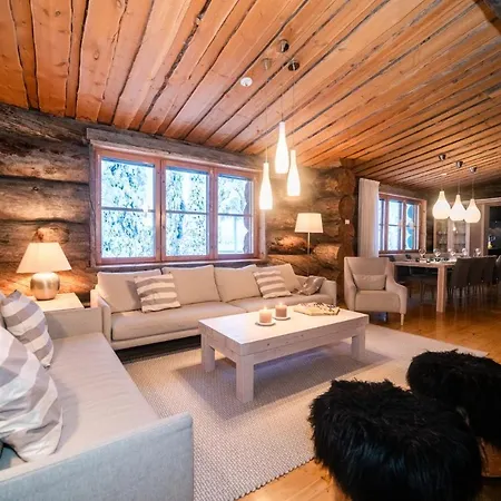 Keloruka 15 Luxury Lodge, 5 Ensuite Bedrooms, 250 M2, Jacuzzi, 2 X Pass