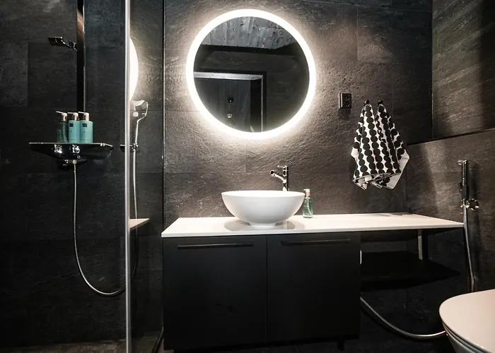 Keloruka 15 Luxury Lodge, 5 Ensuite Bedrooms, 250 M2, Jacuzzi, 2 X Pass Ruka